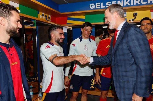 世俱杯买球网站-西国王道贺出线：亚马尔镇定自若，威廉斯半裸接驾