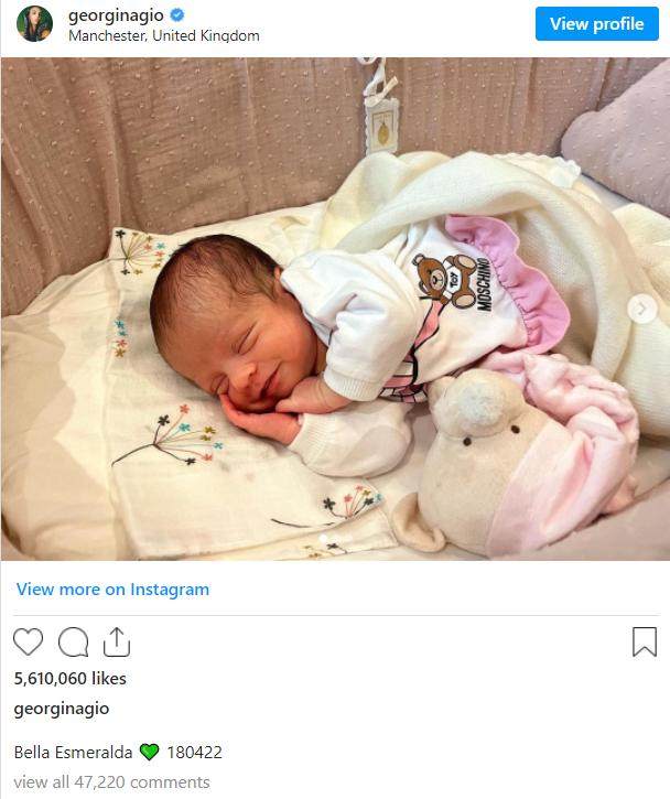 世俱杯买球平台-C罗新出生女儿名字已经起好 叫贝拉·艾丝美拉达！